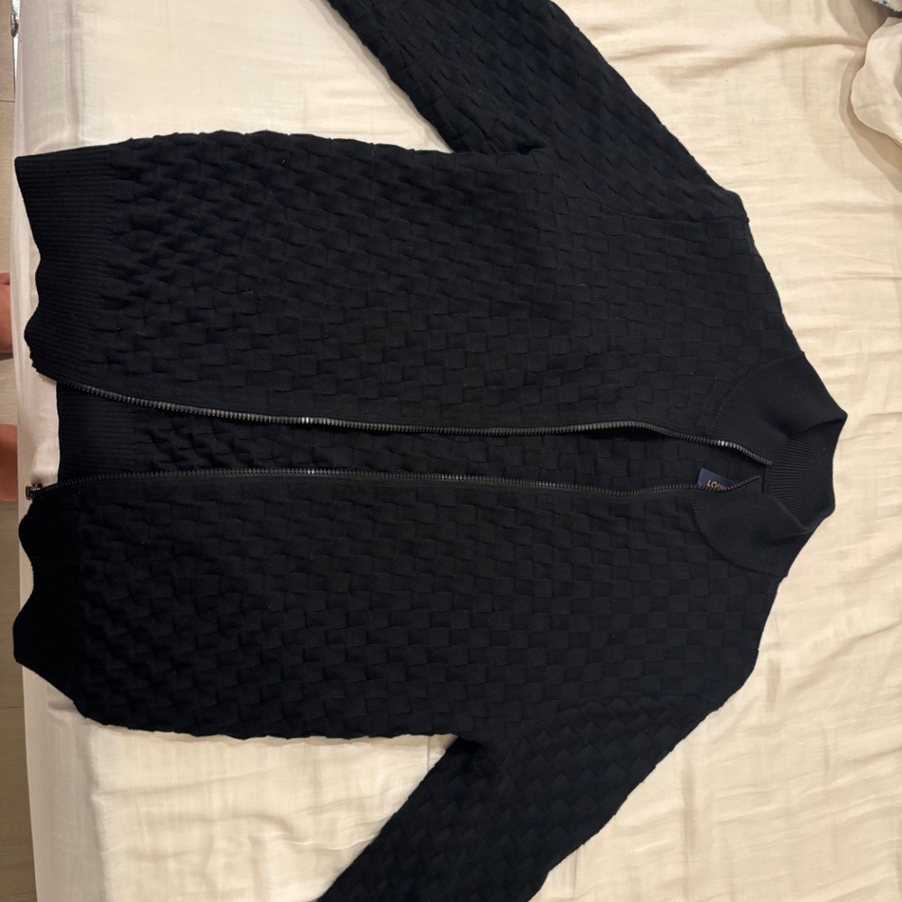 Louis Vuitton sweater - Picture 2 of 4